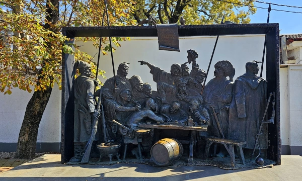 Памятник «Запорожцы пишут письмо»